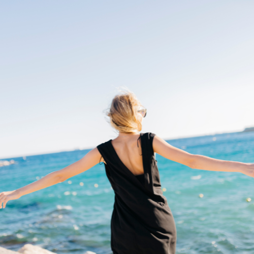 海の女性